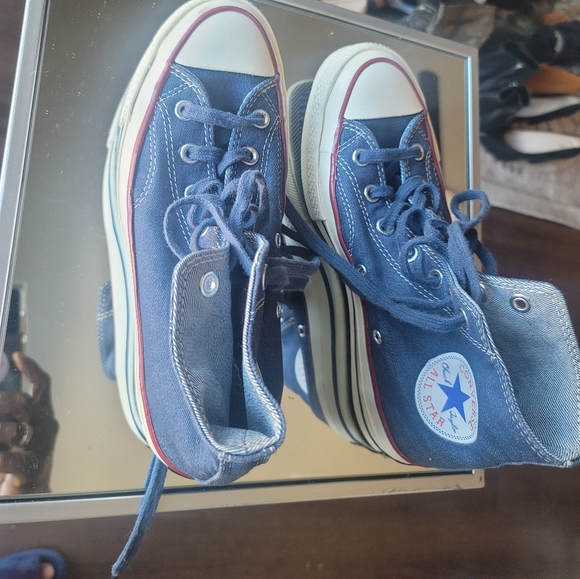 Sneakers - Picture 2 of 3